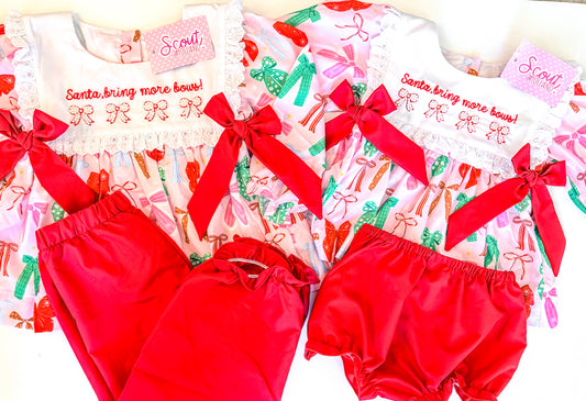 Santa, Bring More Bows Pearl Collection